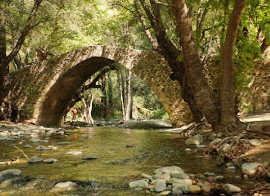 cyprus/troodos-national-forest-park/shop/kykkos-monastery
