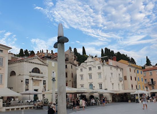 slovenia/piran/shop/mercator