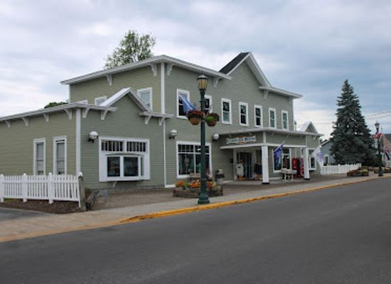 ohio/lake-erie-islands/shop/put-in-bay-carriage-house