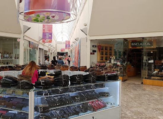 mexico/guadalajara/zona-minerva/shop/galeria-del-calzado