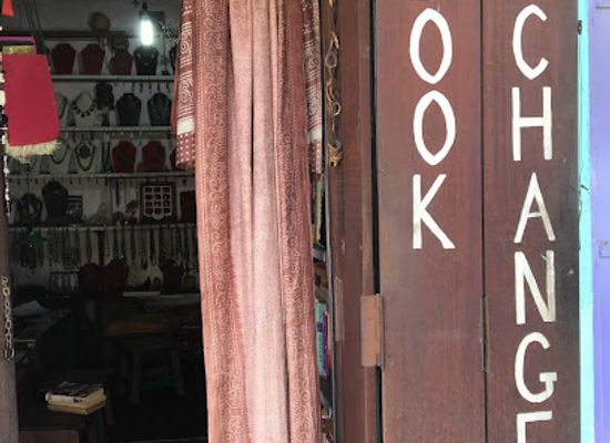 india/mahabalipuram/shop/yousuf-s-himalaya-handicrafts-book-exchange