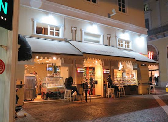 greece/athens/shop/shopping-street