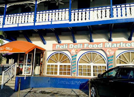 sint-maarten/pelican-key/shop/peli-deli-food-market