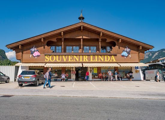 austria/zillertal-alps/shop/souvenir-linda