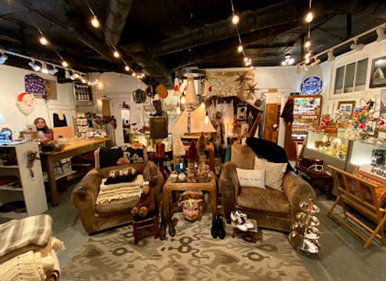 ohio/cleveland/university-circle/shop/moonstruck-cle-vintage