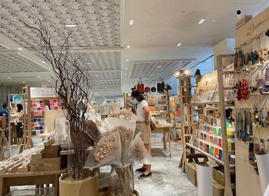 singapore/chinatown/telok-ayer/shop/essential-extra-gift-store