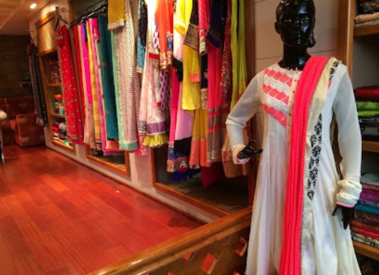 oman/muscat/qurum/shop/mrunal-s-boutique