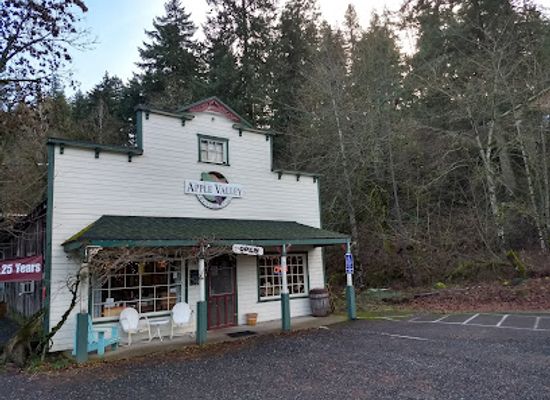 oregon/columbia-river-gorge/shop/apple-valley-country-store