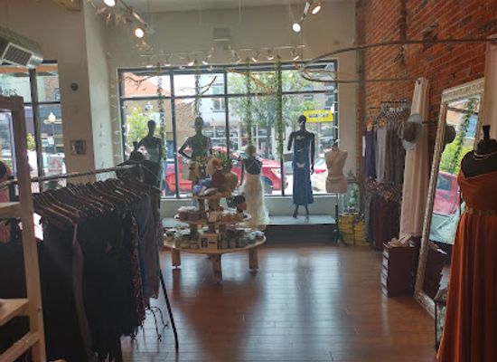 colorado/high-plains/shop/white-oak-and-rooted-boutique