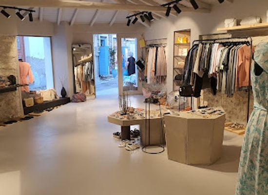 greece/skiathos/shop/koukounari-greek-fashion