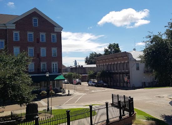 mississippi/the-natchez-district/shop/natchez-trail