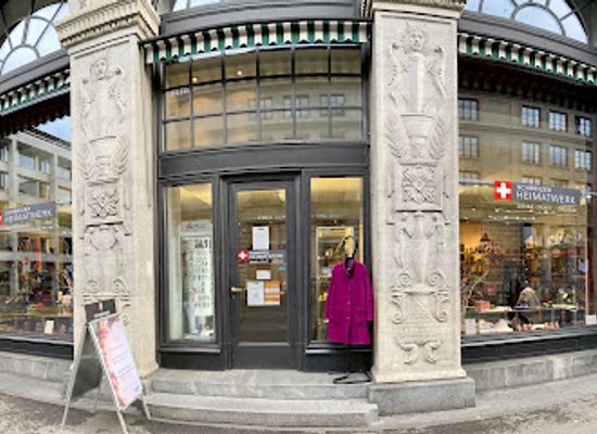 switzerland/zurich/bahnhofstrasse/shop/schweizer-heimatwerk