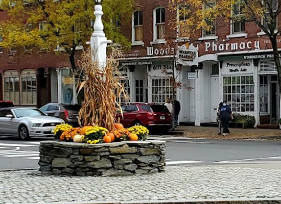 maine/cumberland-county/shop/coles-corner-gift-shop