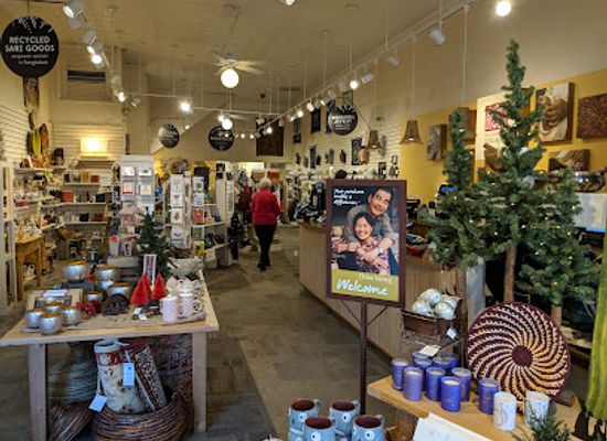 illinois/champaign/shop/ten-thousand-villages