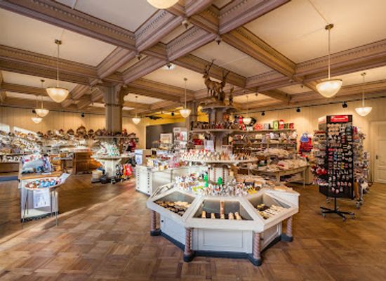 switzerland/interlaken/shop/wyss-souvenirs