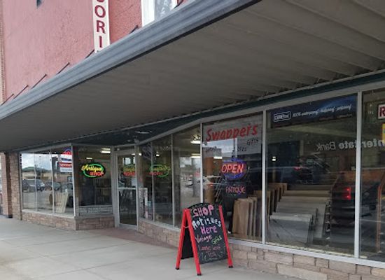 montana/northwestern-montana/shop/swappers-antique-s-consignment