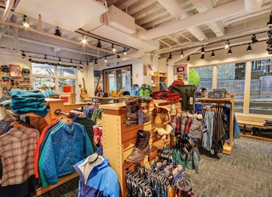 wyoming/grand-teton-national-park/shop/stio-mountain-studio-teton-village