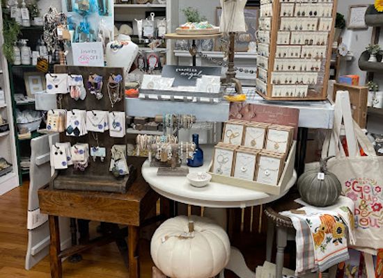 tennessee/smyrna/shop/heavenlytreats4u-at-the-market-at-victory-house