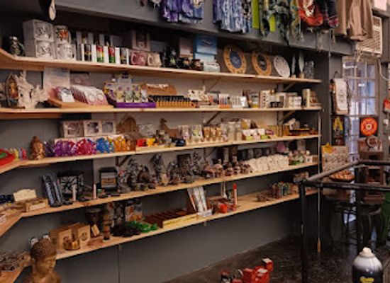 connecticut/windham-county/shop/grafitti-hot-gifts-cool-things-smoke-and-vape-shop