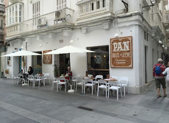 spain/cadiz/old-town/shop/la-vaca-atada