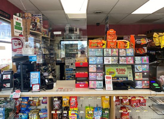 maine/moosehead-lake/shop/big-apple-store