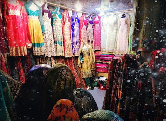 afghanistan/nangarhar/shop/younes-razmohammd-clothingstore