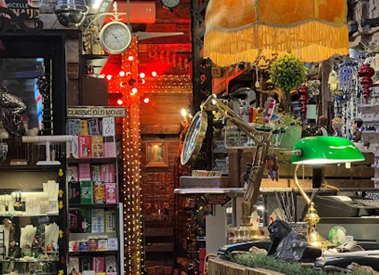 canada/montreal/old-montreal/shop/kuriosity