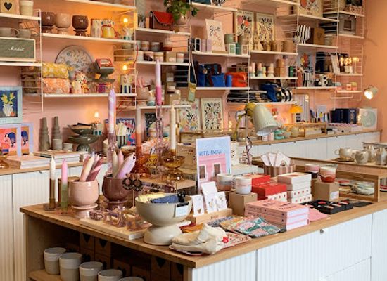 france/lyon/croix-rousse/shop/l-instant-poetique-concept-store