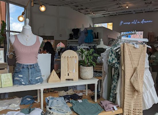 nevada/reno/midtown-reno/shop/nomad-boutique