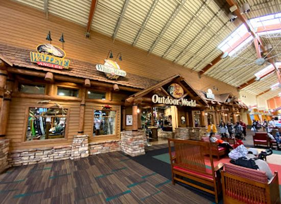 michigan/mid-michigan/shop/great-lakes-crossing-outlets