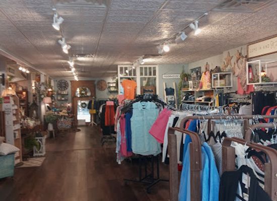 iowa/newton/shop/fine-things-reclaimed