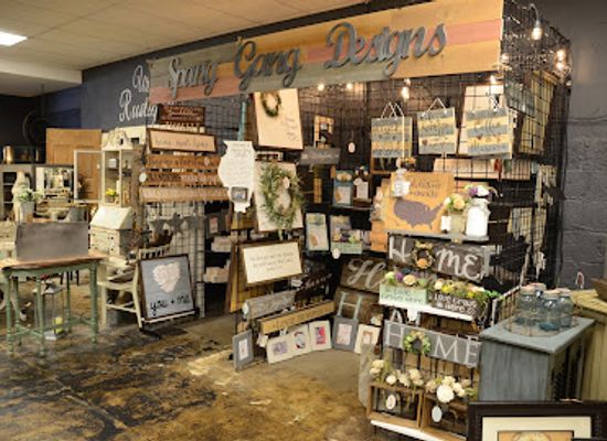 illinois/peoria/shop/primitiques-market-on-main