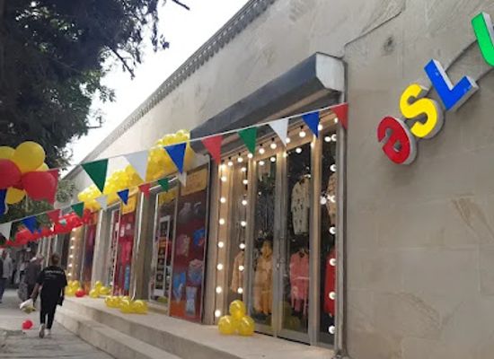 azerbaijan/yevlakh/shop/yevlax-da-geyim-magazasi-els-ucuzluq-unvan-bazara-yaxin-kamarkozun-yani-bulagin-tam-qarsisi