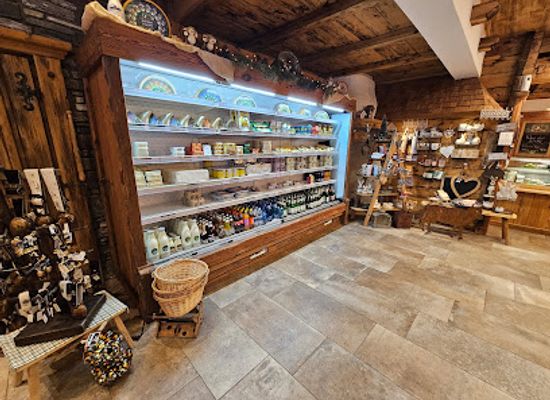 austria/zillertal-alps/shop/rebellen-alm