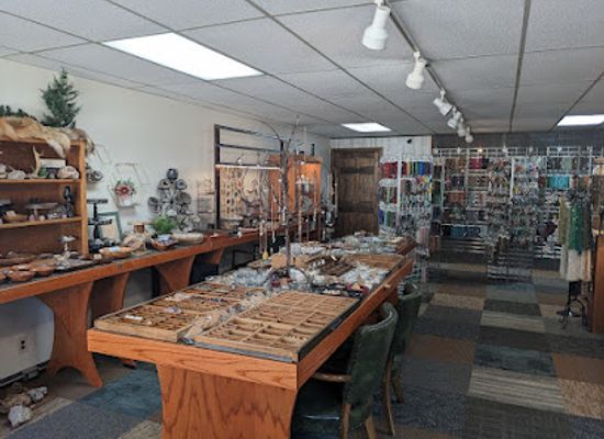 arkansas/ozark-national-forest/shop/the-crystal-cottage-rocks-beads