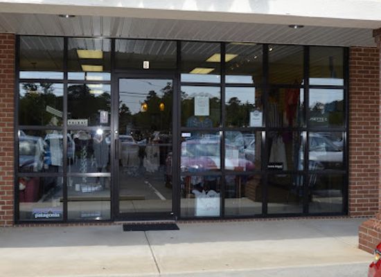 south-carolina/spartanburg/shop/laura-s-boutique