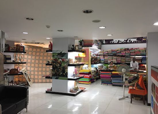 india/delhi/connaught-place/shop/delhi-emporium
