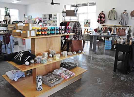 kentucky/bardstown/shop/bull-thistle-boutique-vinyl-emporium