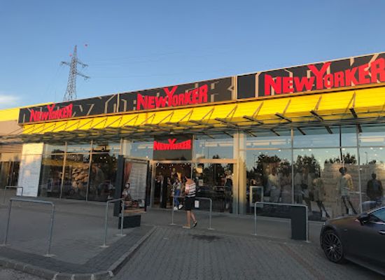 hungary/veszprem/shop/new-yorker