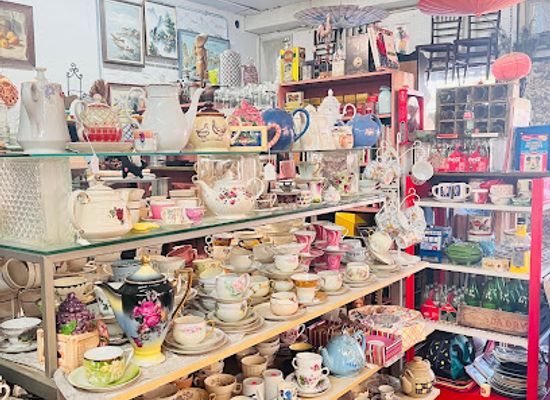 california/sacramento/shop/antique-annie-s
