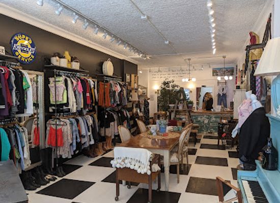 connecticut/greenwich/shop/the-marketplace-by-fofie-mia