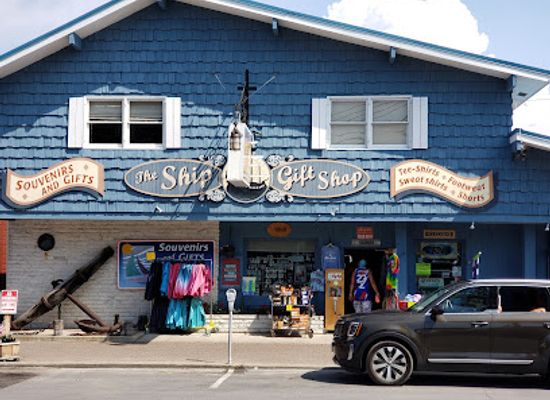 new-york/thousand-islands/shop/ship-gift-shop