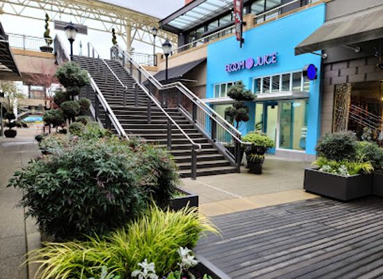 washington/central-washington/shop/redmond-town-center