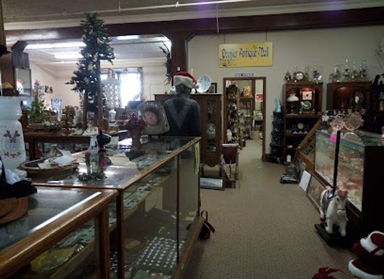 kansas/emporia/shop/poehler-mercantile-antique-mall