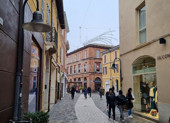italy/ravenna/shop/falconeri