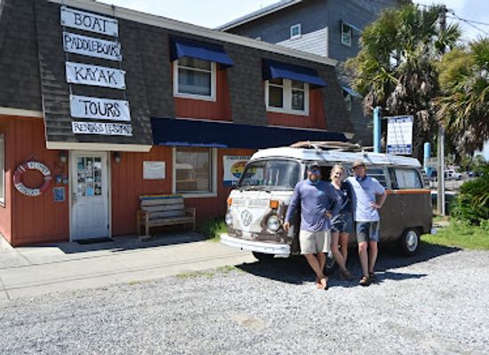 south-carolina/folly-beach/shop/flipper-finders-boat-sea-kayak-tours
