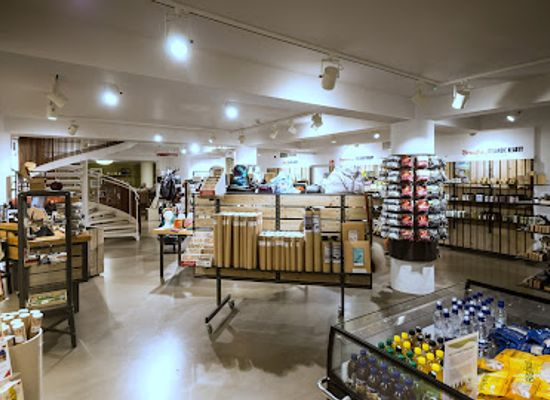 iceland/western-region/shop/icewear-magasin-austurstraeti