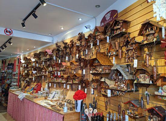 germany/freiburg/shop/schwarzwaldmarie-freiburg-kuckucksuhren-souvenirs