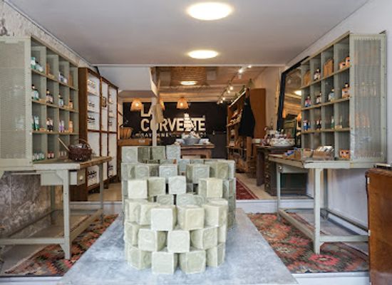 france/marseille/shop/boutique-la-corvette-savon-de-marseille-et-huiles-d-olive