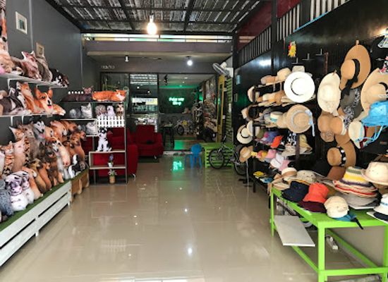 thailand/hua-hin/cicada-market/shop/puka-way-shop